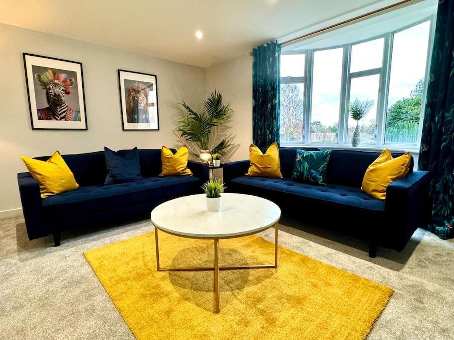 Bournemouth Getaway: 3Br Apartment Near Beach Buitenkant foto