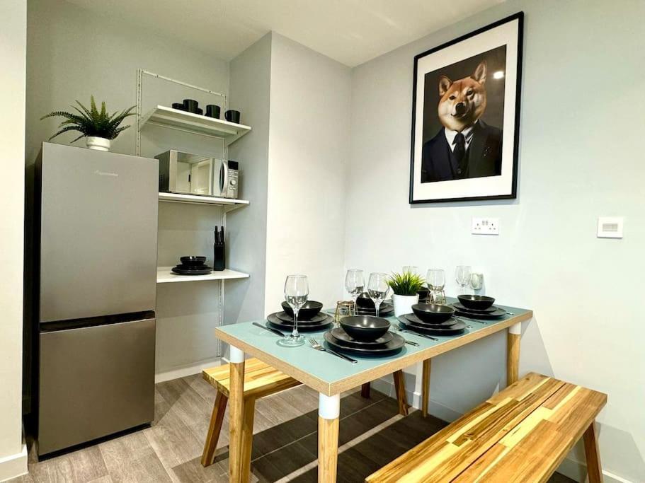 Bournemouth Getaway: 3Br Apartment Near Beach Buitenkant foto