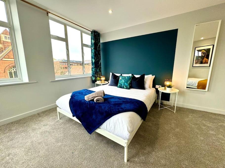 Bournemouth Getaway: 3Br Apartment Near Beach Buitenkant foto