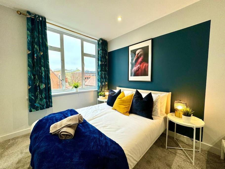 Bournemouth Getaway: 3Br Apartment Near Beach Buitenkant foto